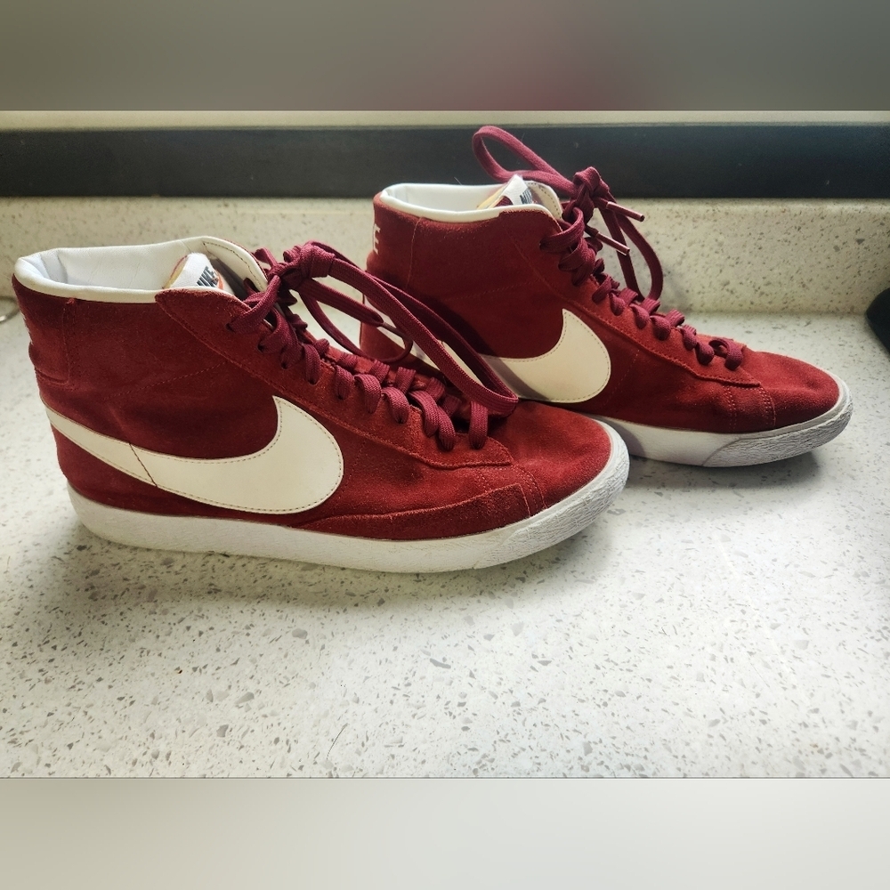 Nike Blazer Mid Premium Suede Red Burgundy Sneakers Men's Size 9